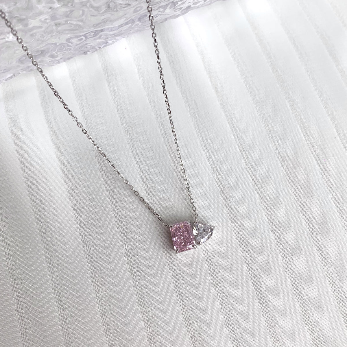 Collier Side by Side